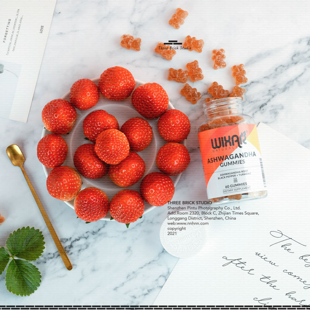 Chinese product photography vitamin bear lifestyle letter paper strawberry