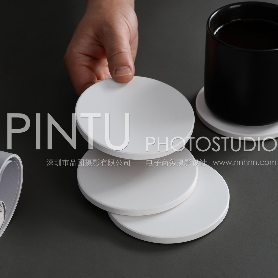 The best product photography in China Lifestyle cup cushions have hands